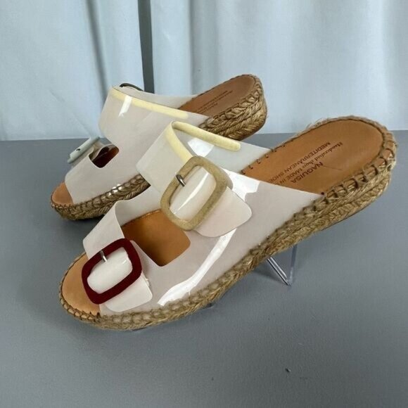 NAGUISA WOMENS TWO STRAP SANDALS WHITE SIZE 37 OR 6 - Picture 1 of 11